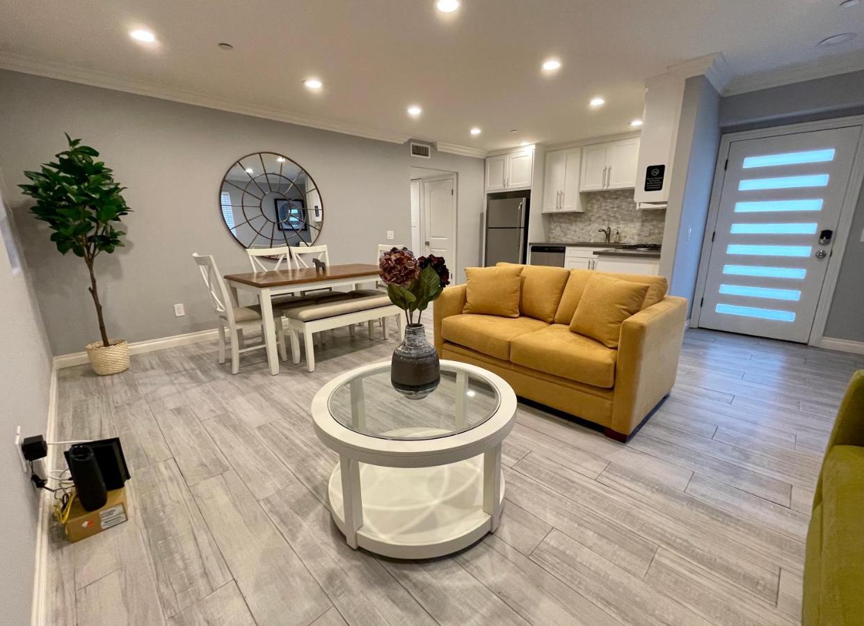 Stylish Hollywood Townhouse - Ideal Location لوس أنجلوس المظهر الخارجي الصورة