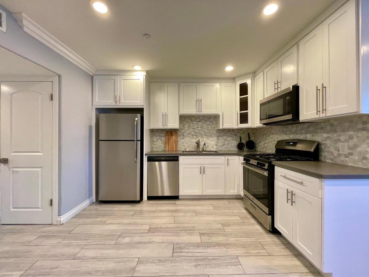 Stylish Hollywood Townhouse - Ideal Location لوس أنجلوس المظهر الخارجي الصورة