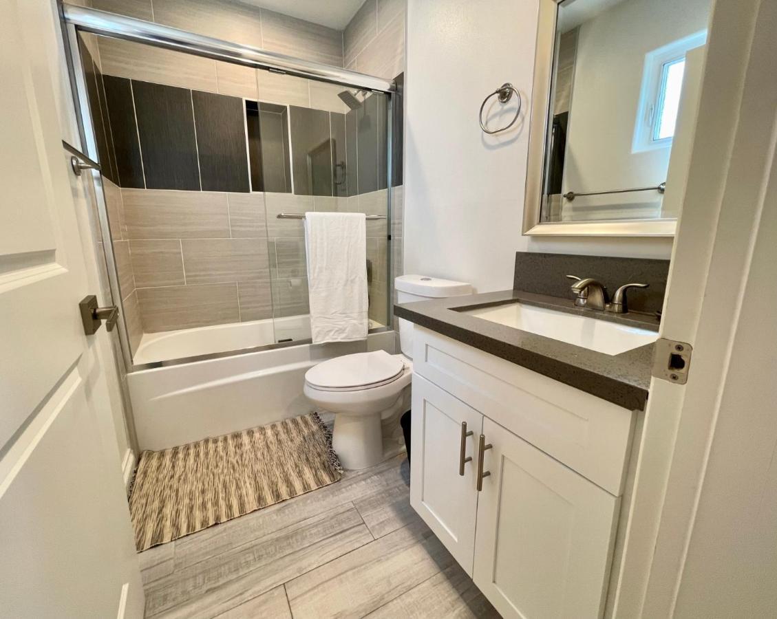 Stylish Hollywood Townhouse - Ideal Location لوس أنجلوس المظهر الخارجي الصورة